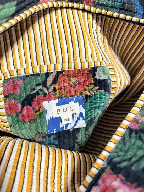 POL Quilted Floral Tote Bag in Black and Green - Picture 4 of 4